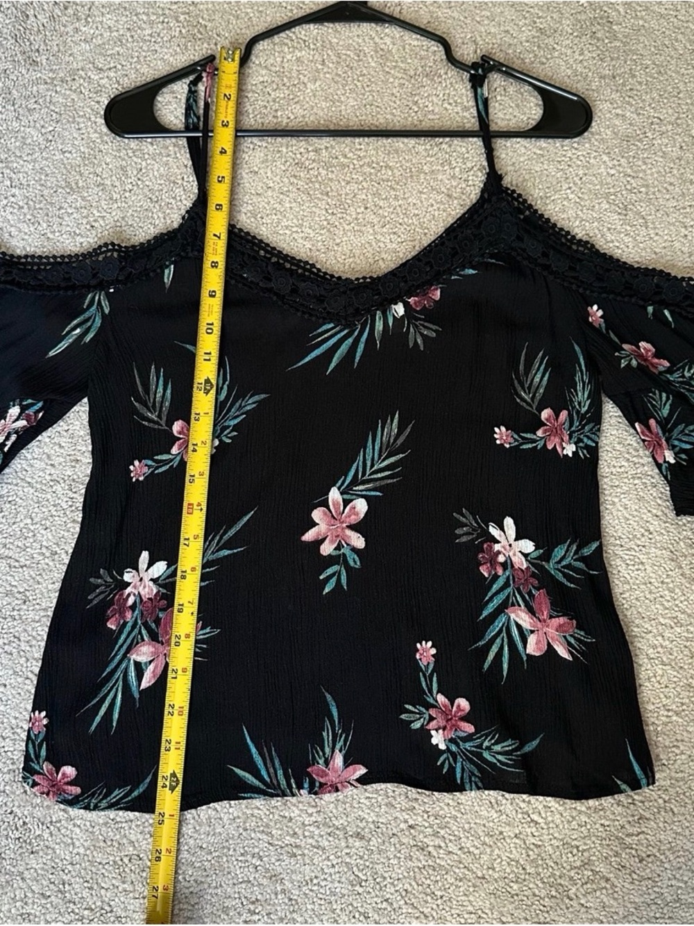 Aeropostale V-Neck Floral Off the Shoulder Flowy Women’s Top - Picture 5 of 7